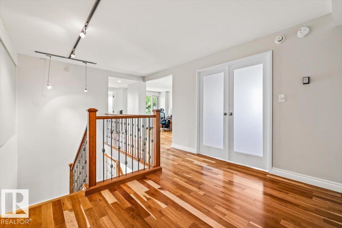 #202 10010 119 ST NW - 22