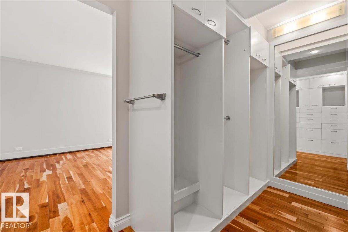 #202 10010 119 ST NW - 28