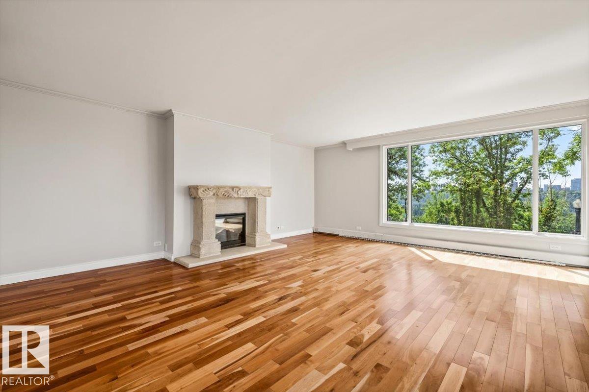 #202 10010 119 ST NW - 3