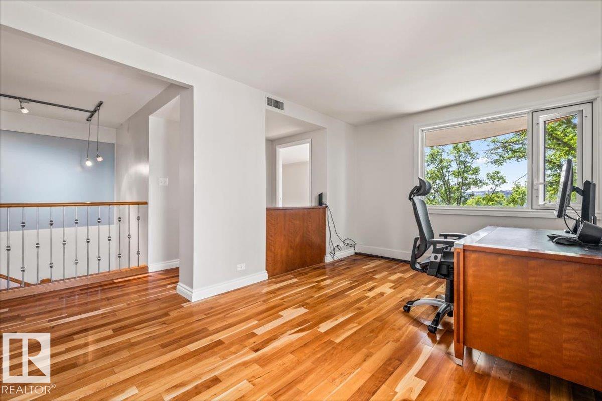 #202 10010 119 ST NW - 35