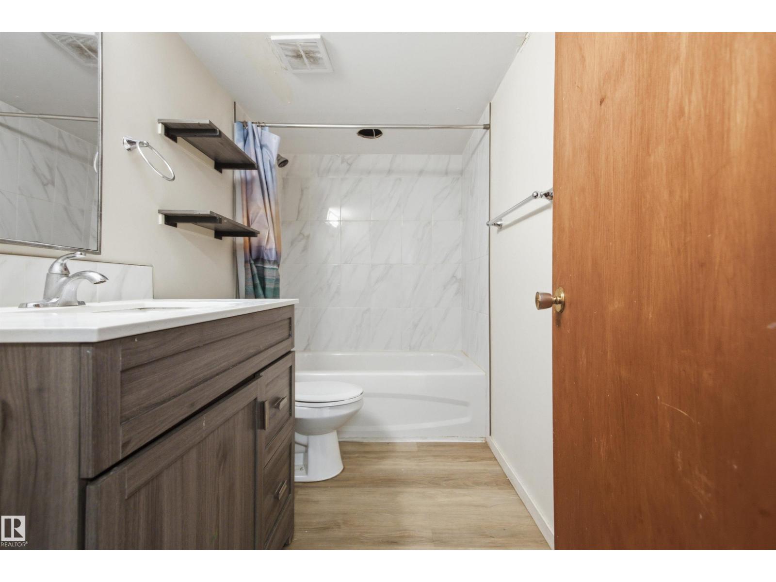11424 41 AV NW NW - 32