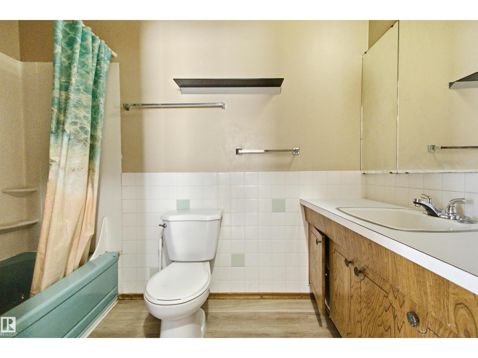 11424 41 AV NW NW - 21