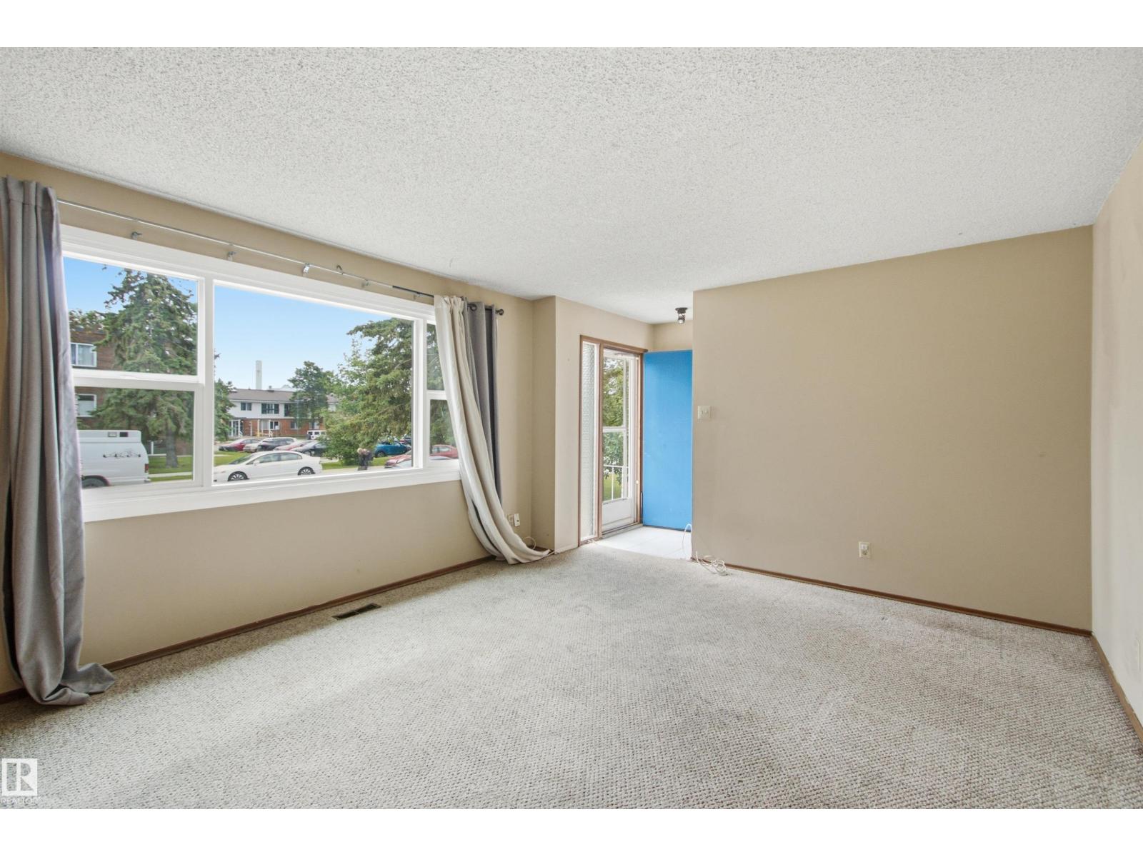 11424 41 AV NW NW - 7