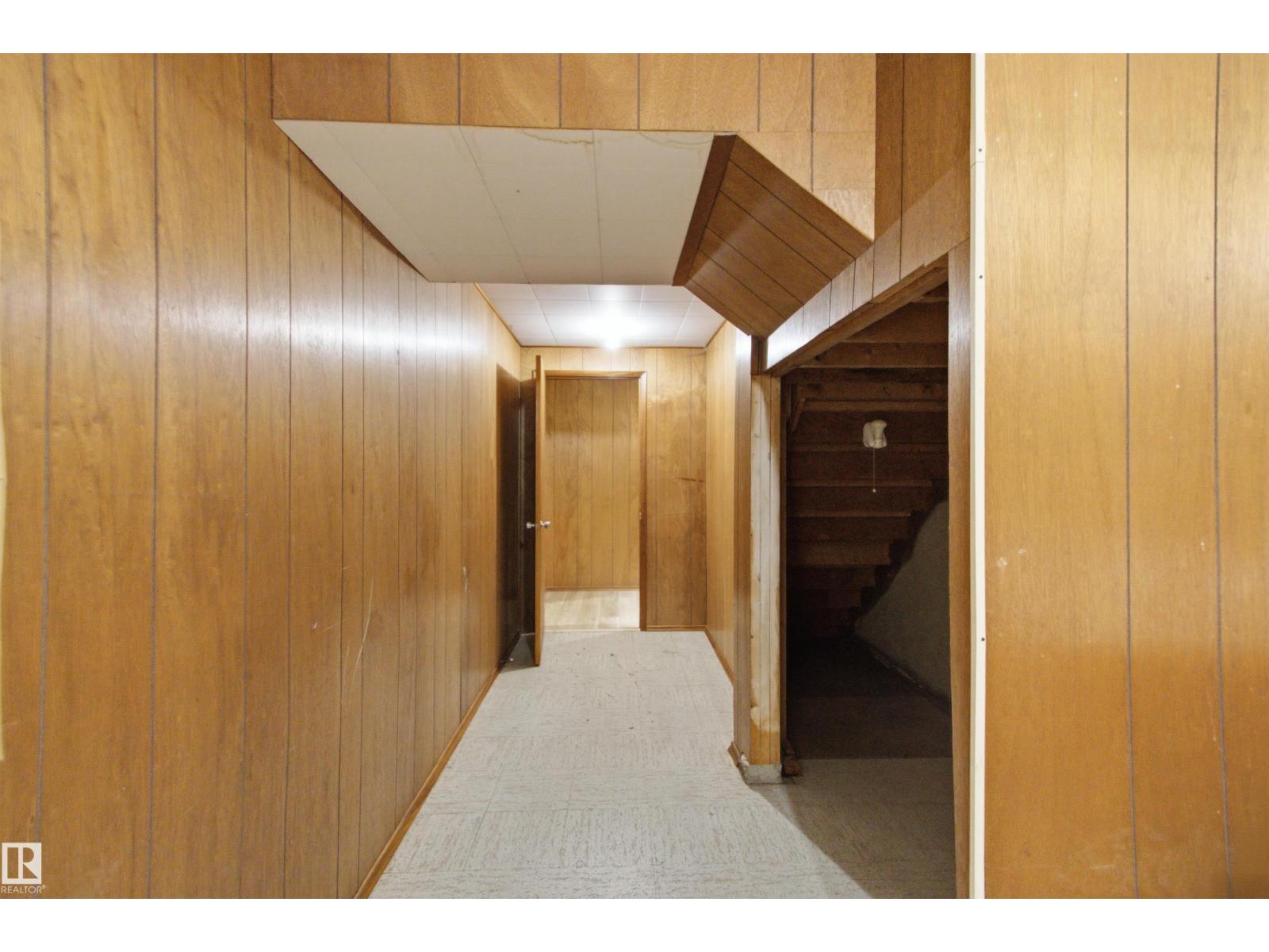 11424 41 AV NW NW - 27