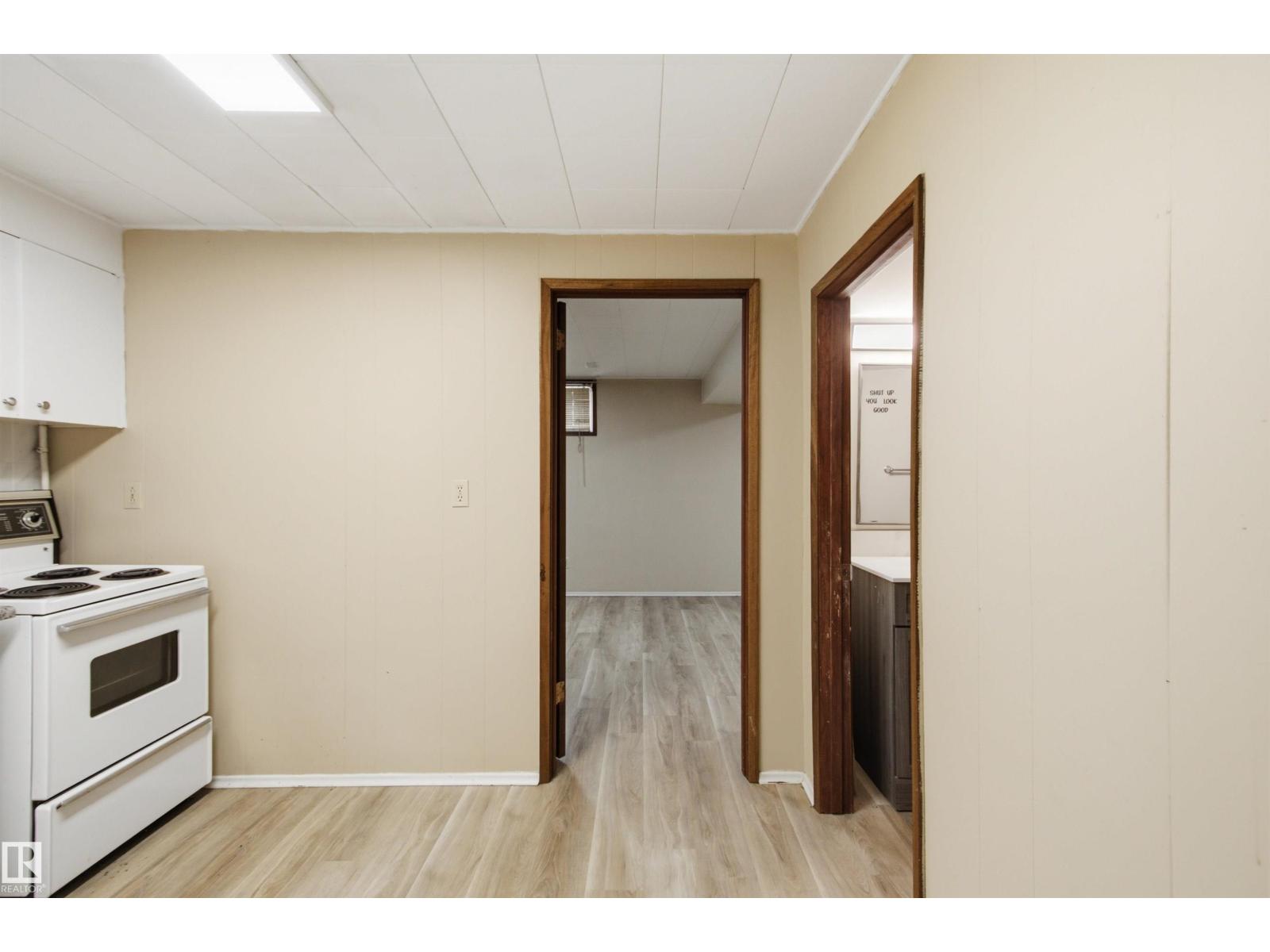 11424 41 AV NW NW - 29