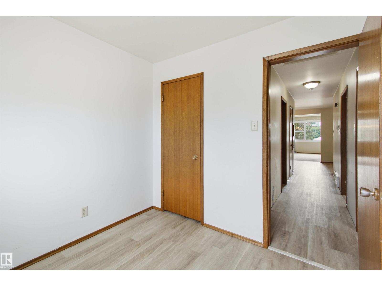 11424 41 AV NW NW - 20