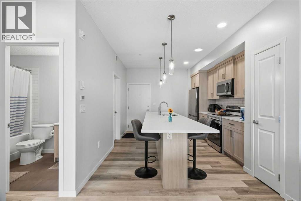 #3207 33 Carringham Gate NW - 13