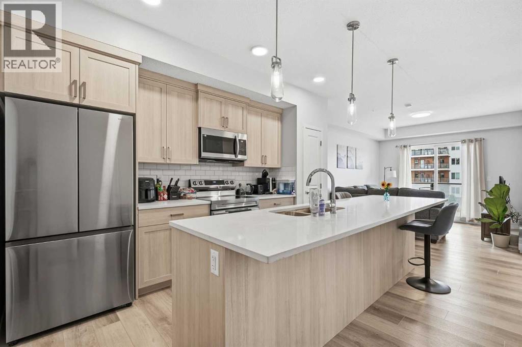 #3207 33 Carringham Gate NW - 1