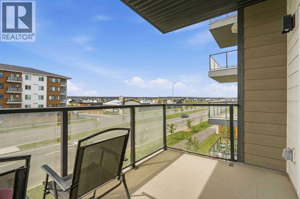 #3207 33 Carringham Gate NW - 18