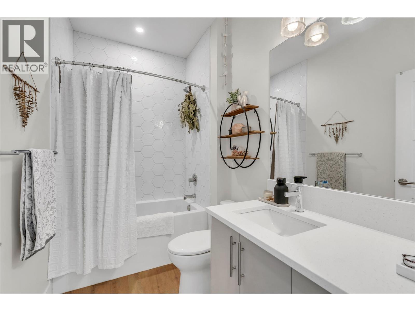 264 Douglas Avenue - 20