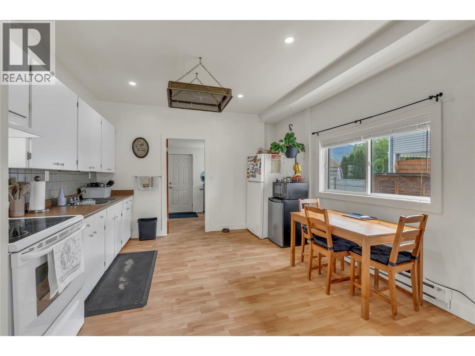 264 Douglas Avenue - 29