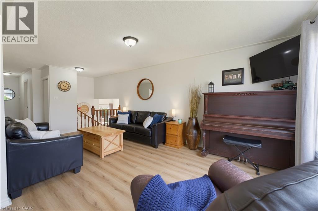 24 EDWARD Avenue - 13