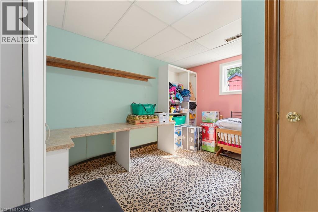 24 EDWARD Avenue - 30