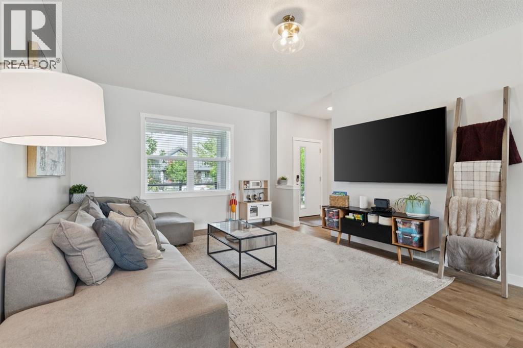 124 Wolf Willow Boulevard SE - 6