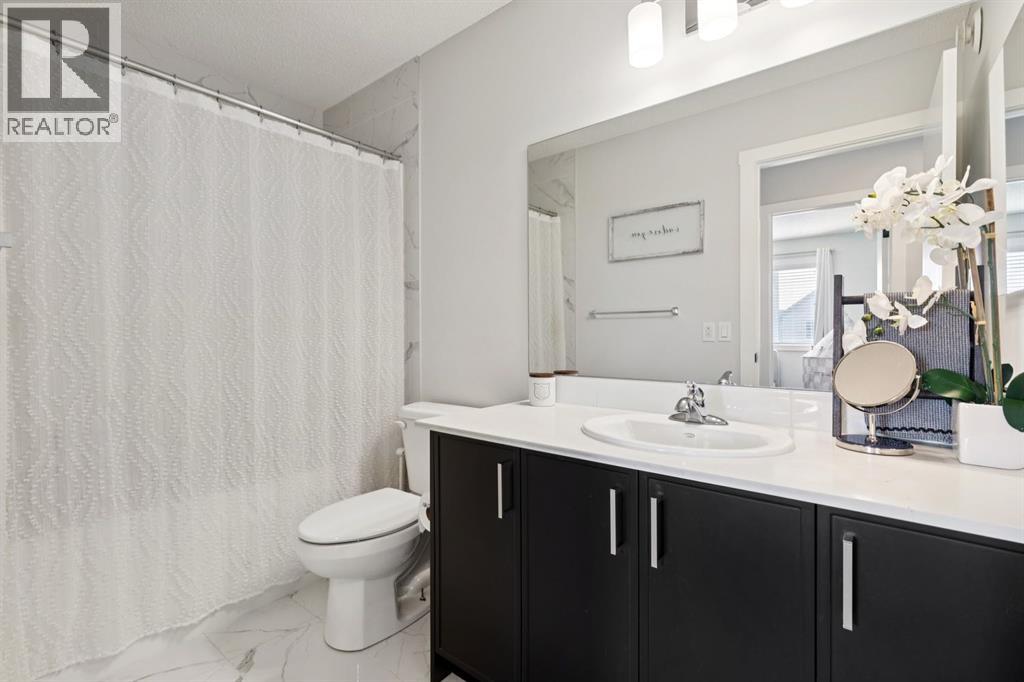 124 Wolf Willow Boulevard SE - 22
