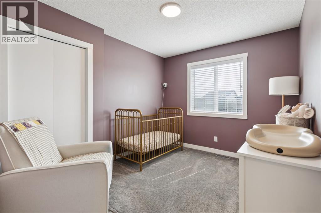 124 Wolf Willow Boulevard SE - 21