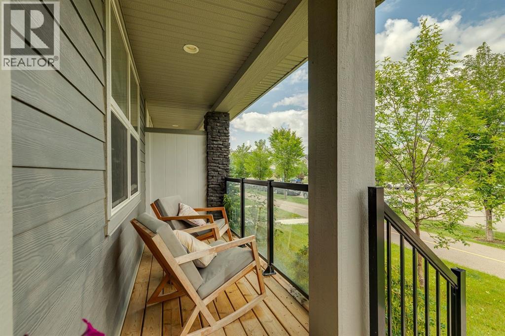 124 Wolf Willow Boulevard SE - 35