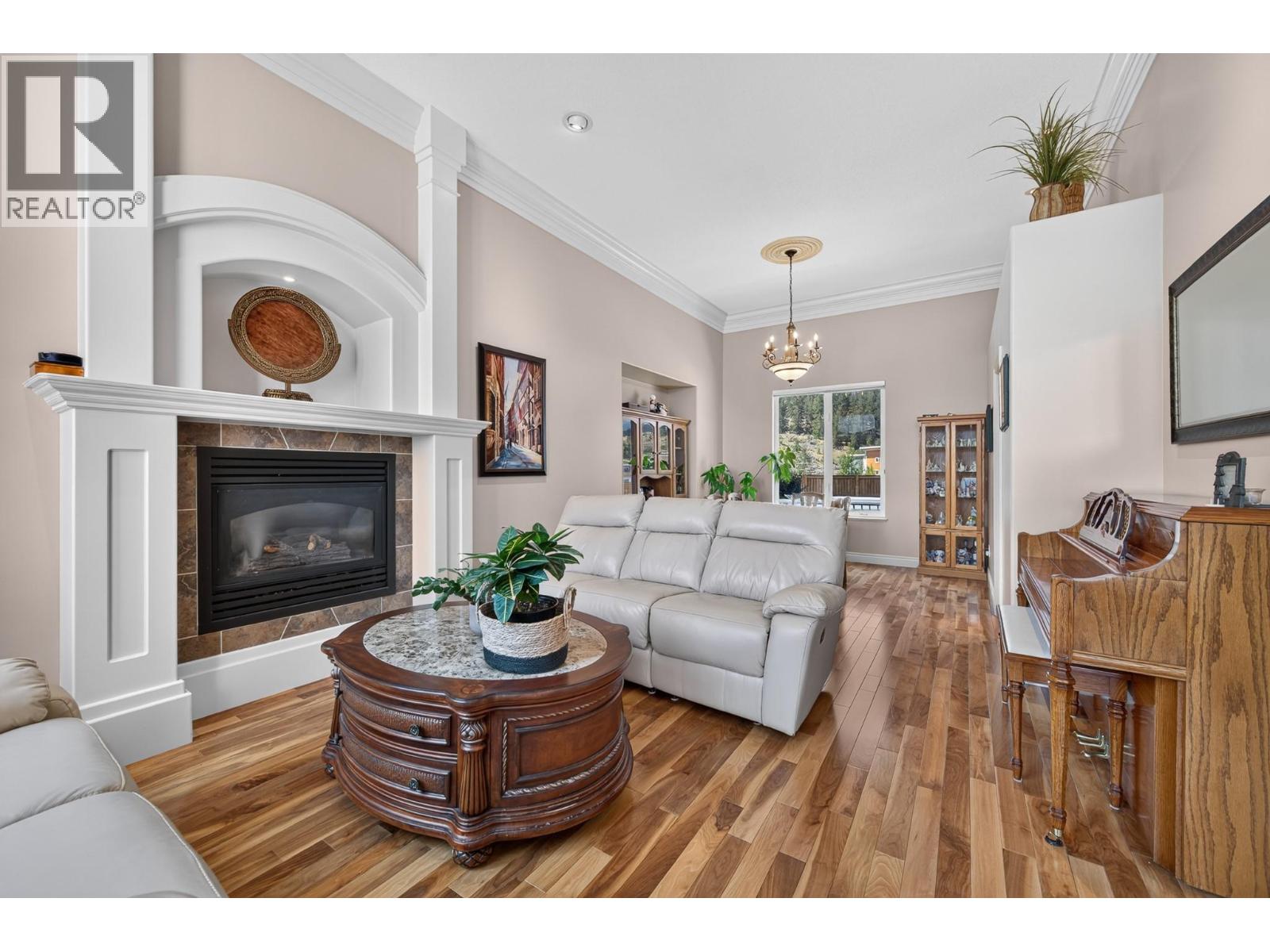 975 Regent Crescent - 5