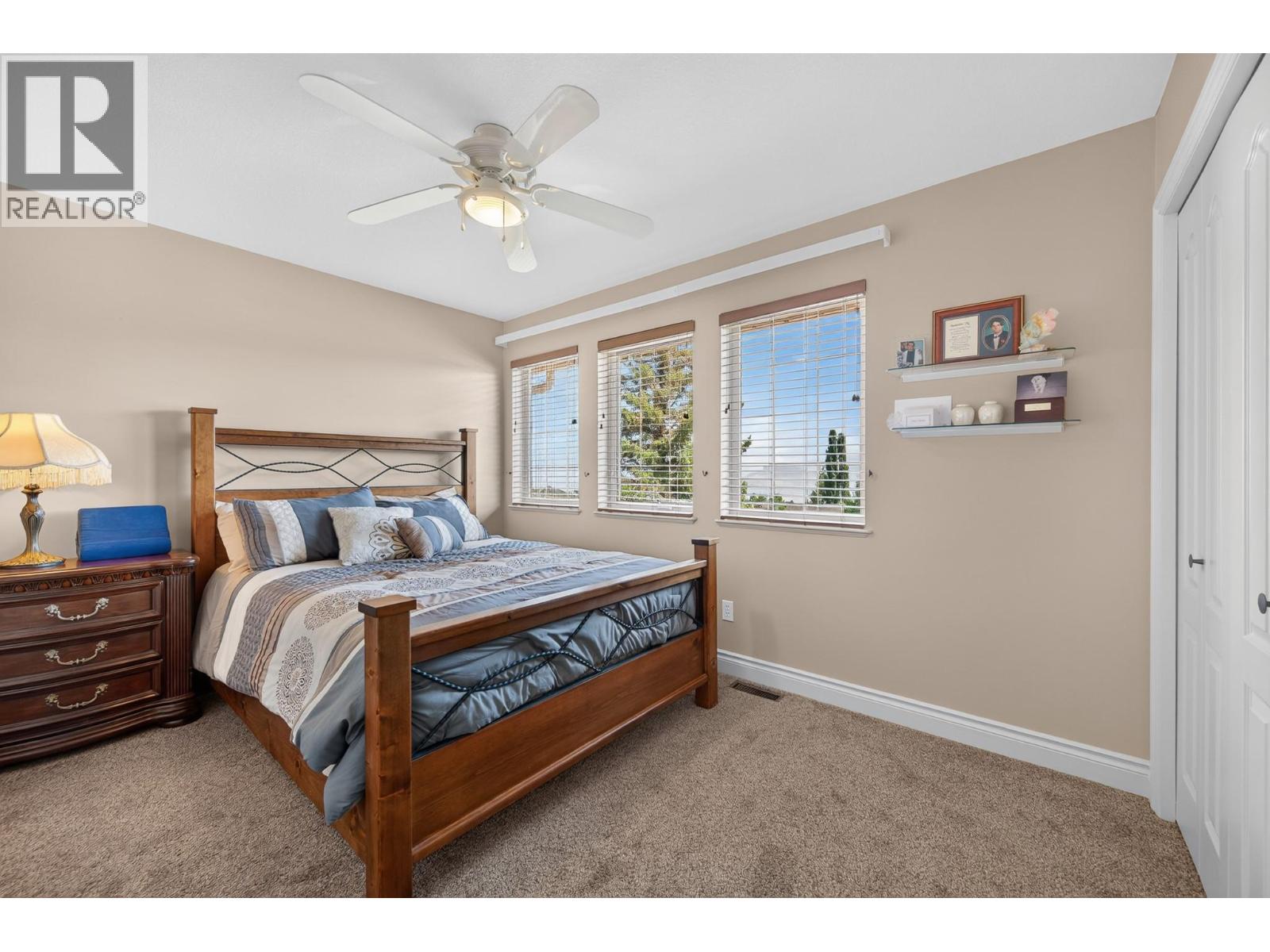 975 Regent Crescent - Image 26