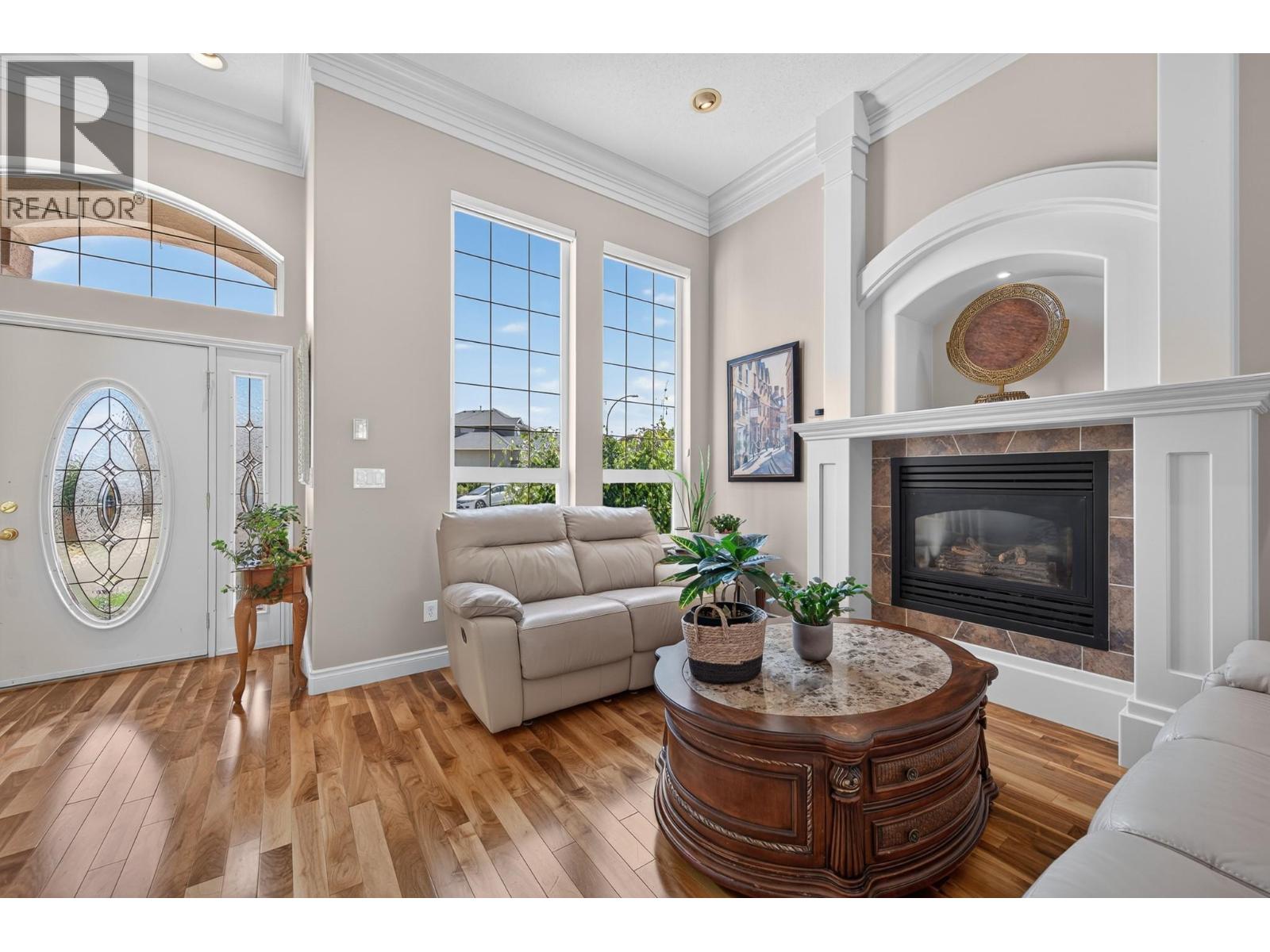 975 Regent Crescent - 4