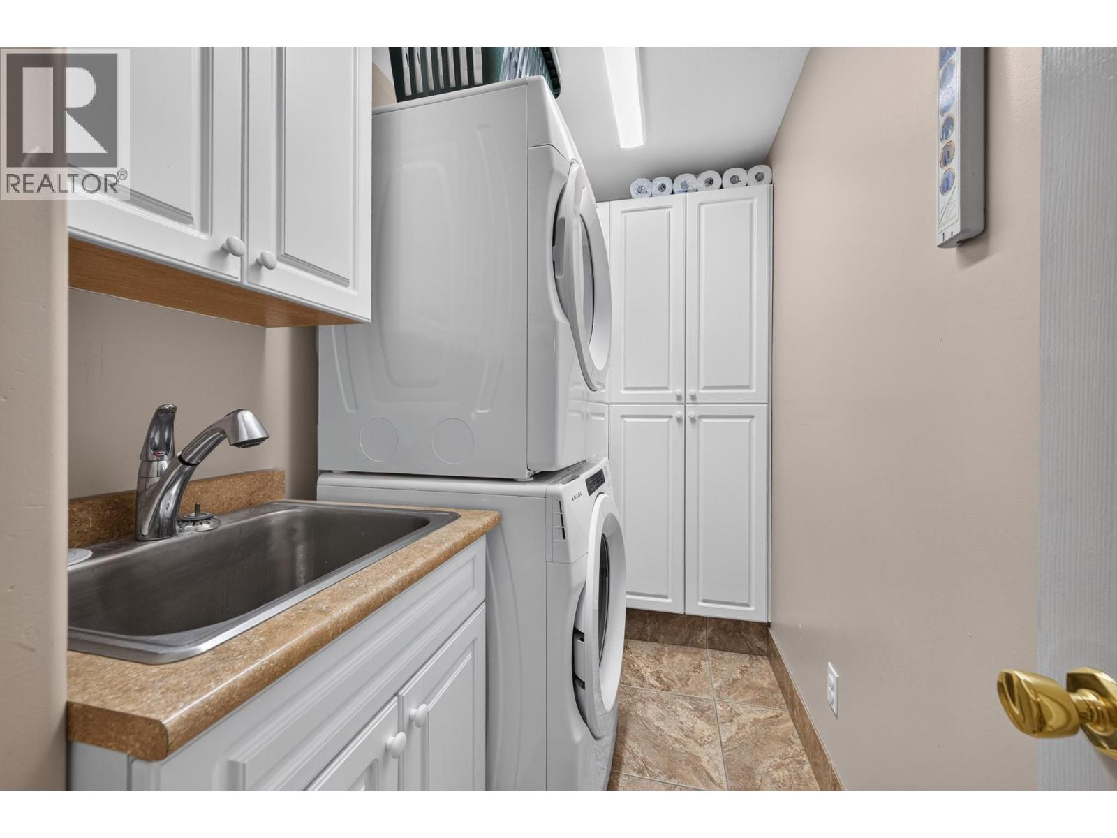 975 Regent Crescent - 17