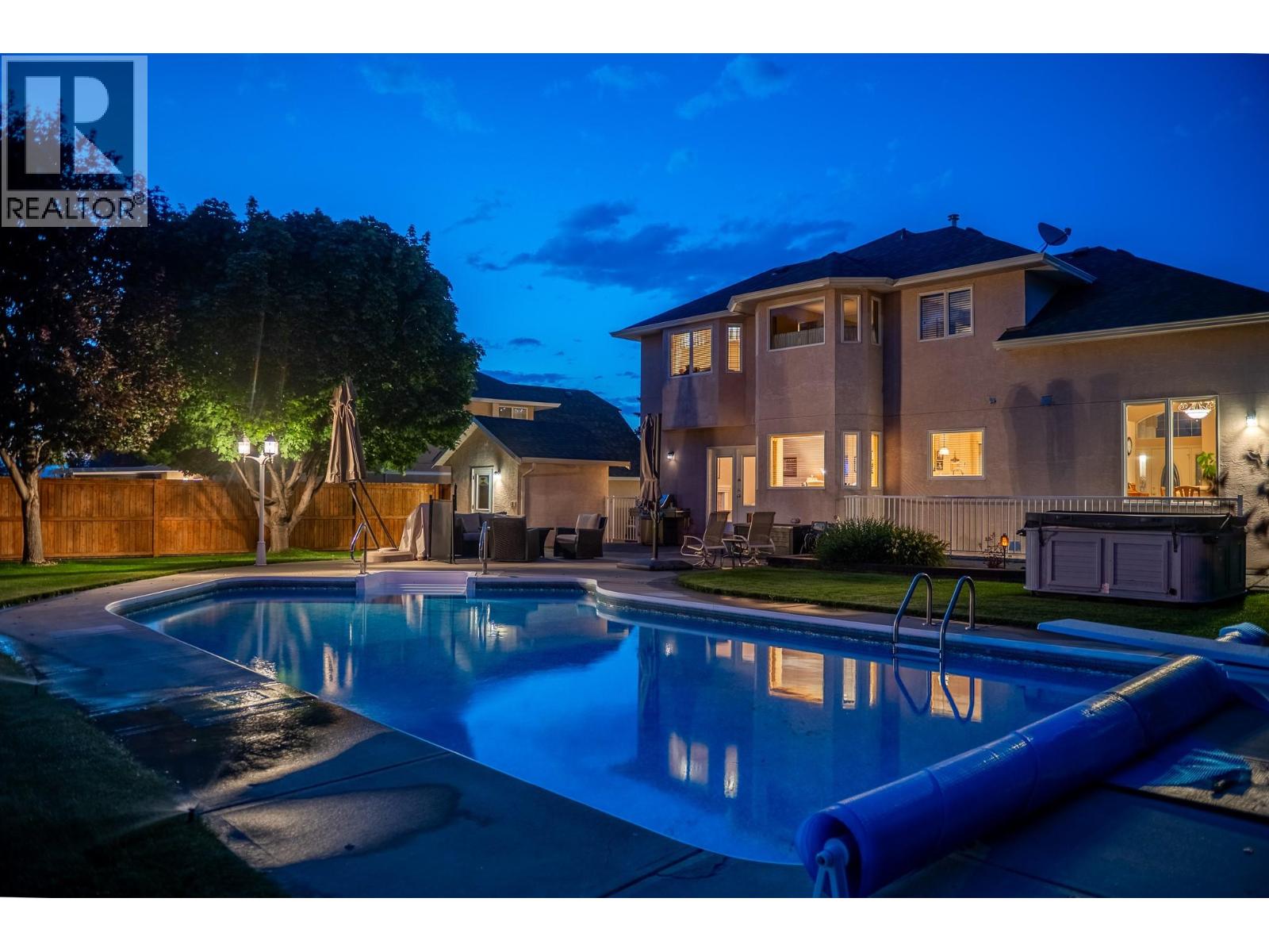 975 Regent Crescent - Image 43