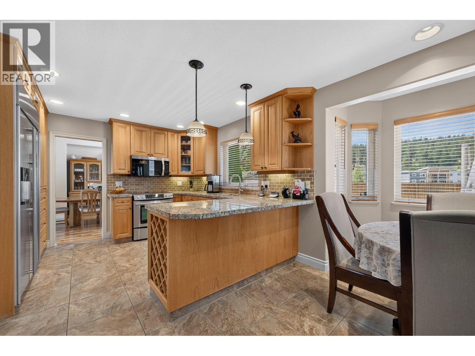 975 Regent Crescent - 12