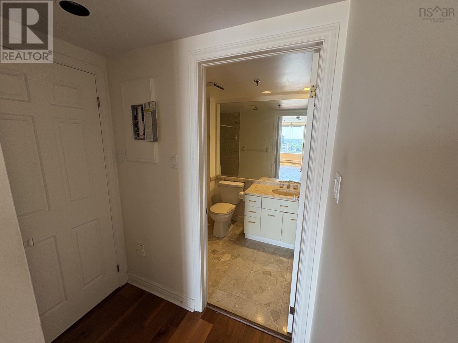 1470 Summer St - 10