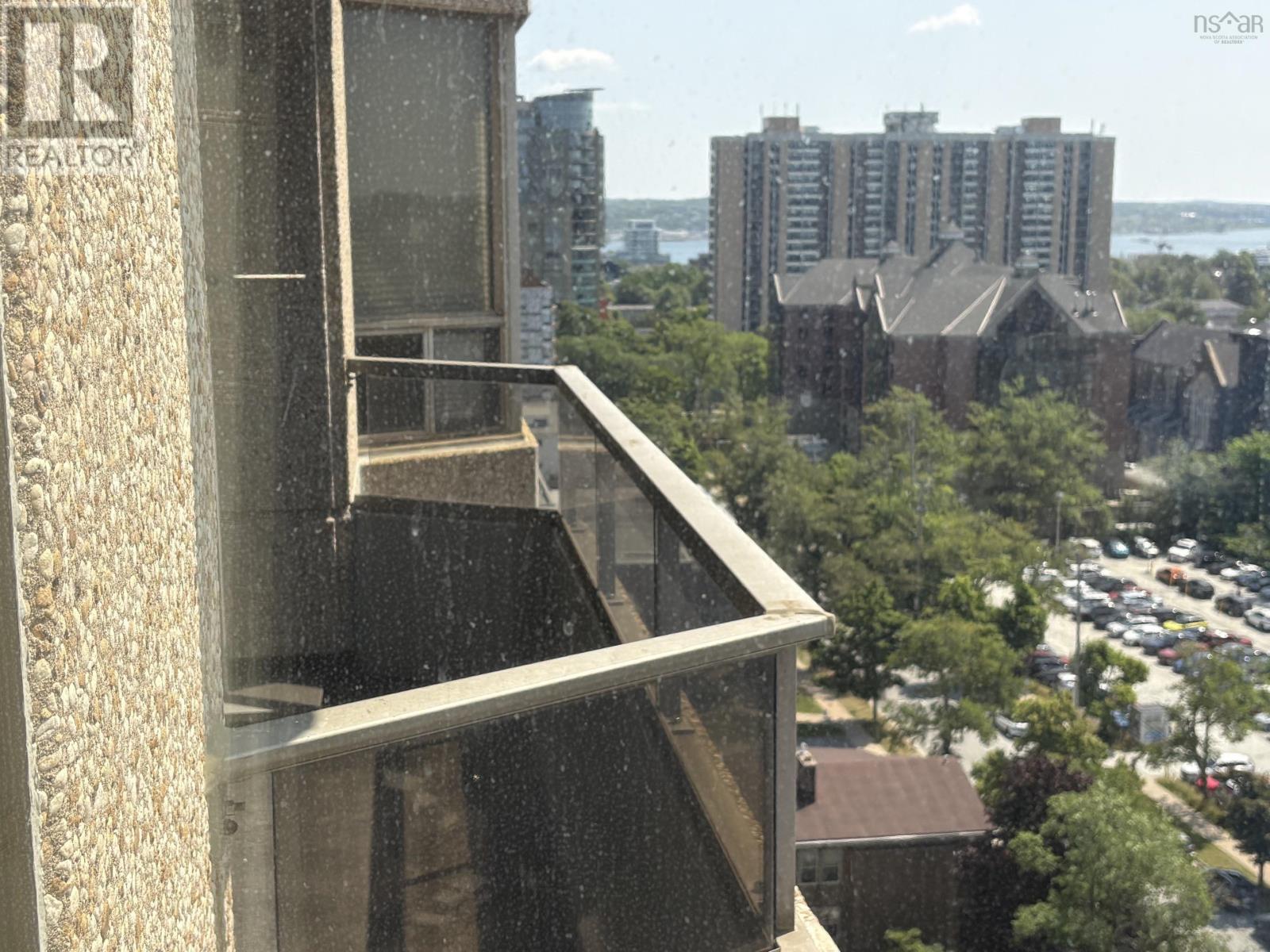 1470 Summer St - 16