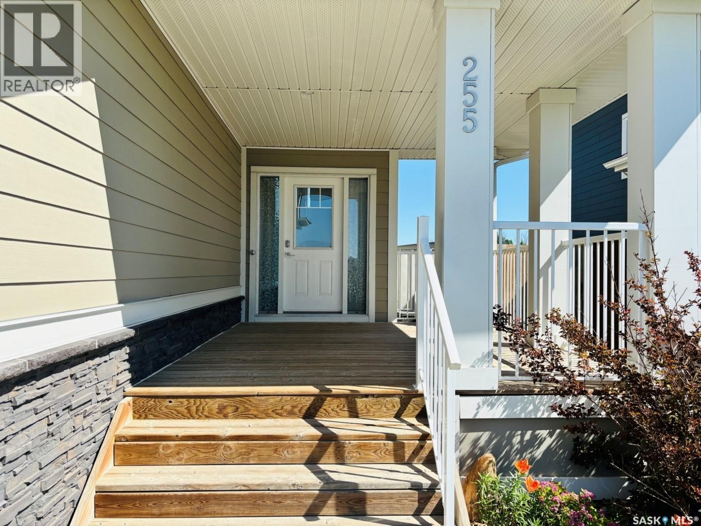 255 Eaton CRESCENT - Image 3