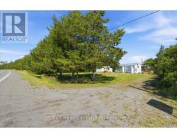 1154 County Rd 14, Prince Edward County, ON K0K1W0 Photo 6