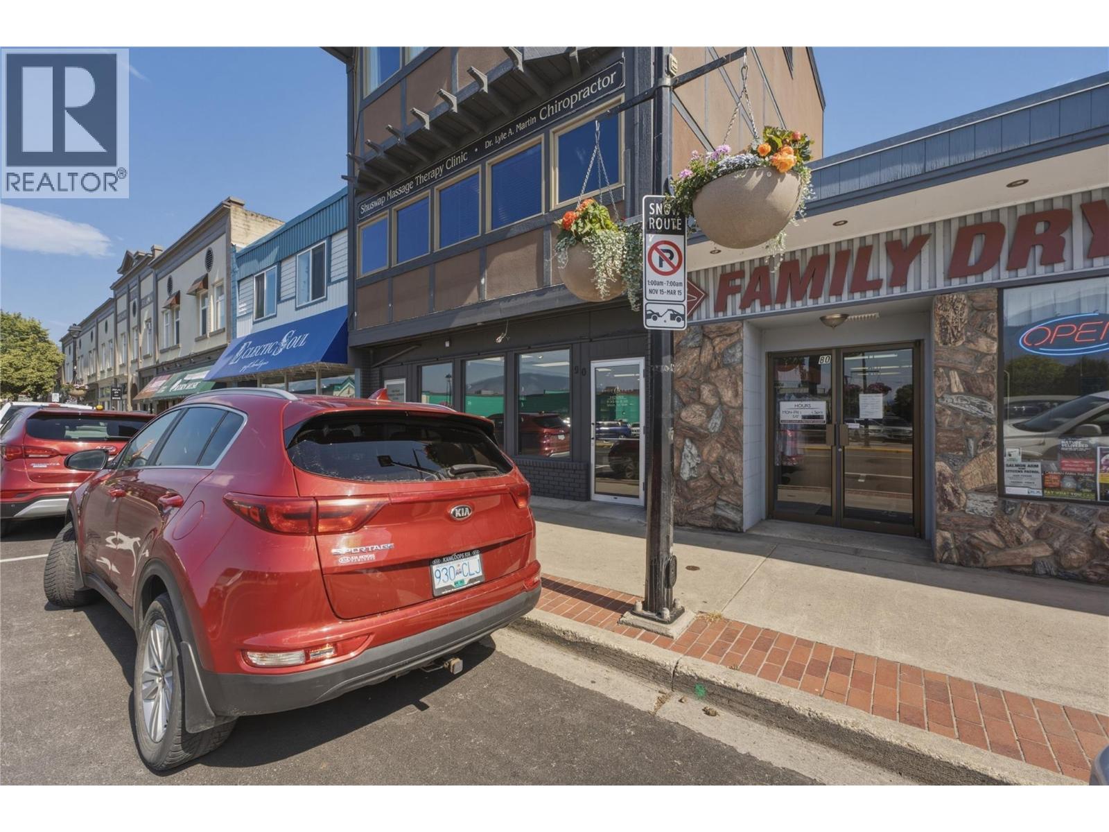 1 90 Lakeshore Drive Northeast, Salmon Arm