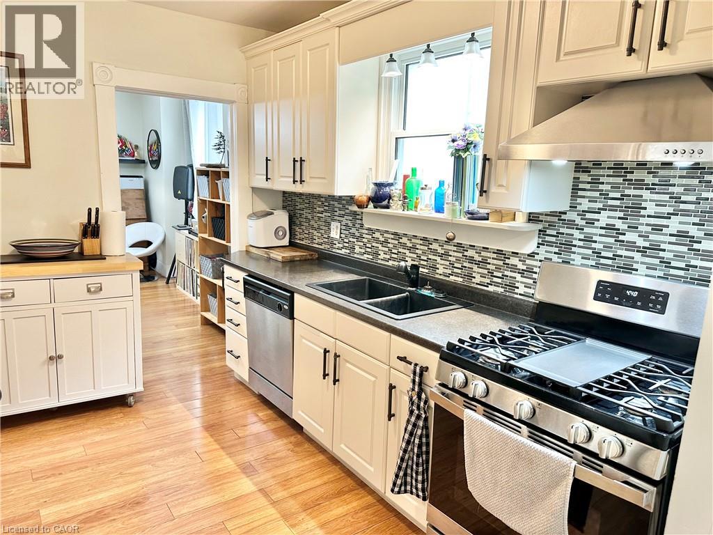 88 BROOK Street - 14