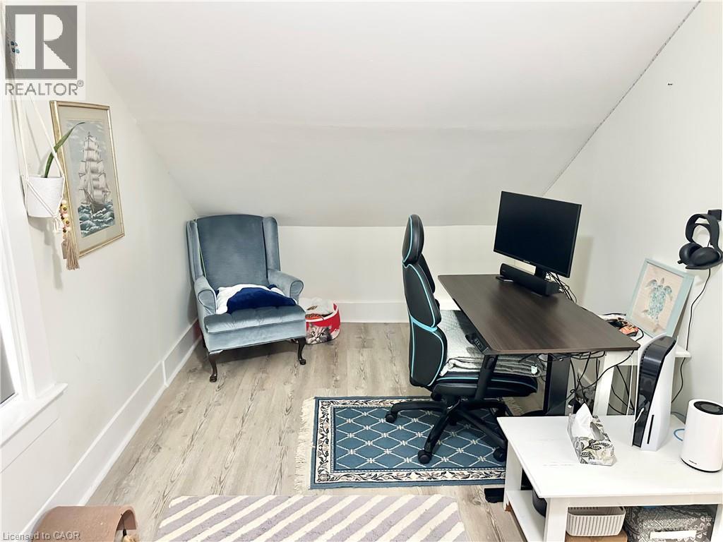 88 BROOK Street - 19
