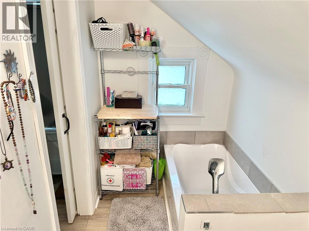 88 BROOK Street - 23