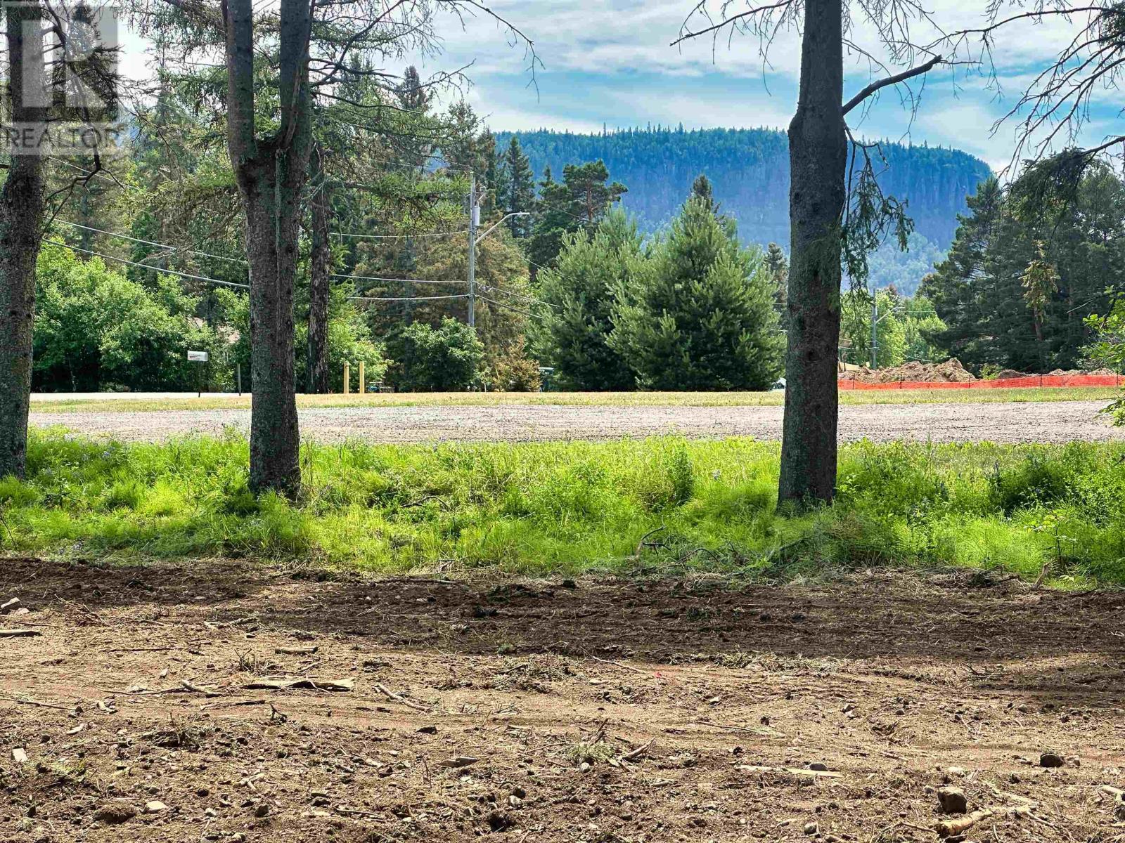 2085 15th Side Road