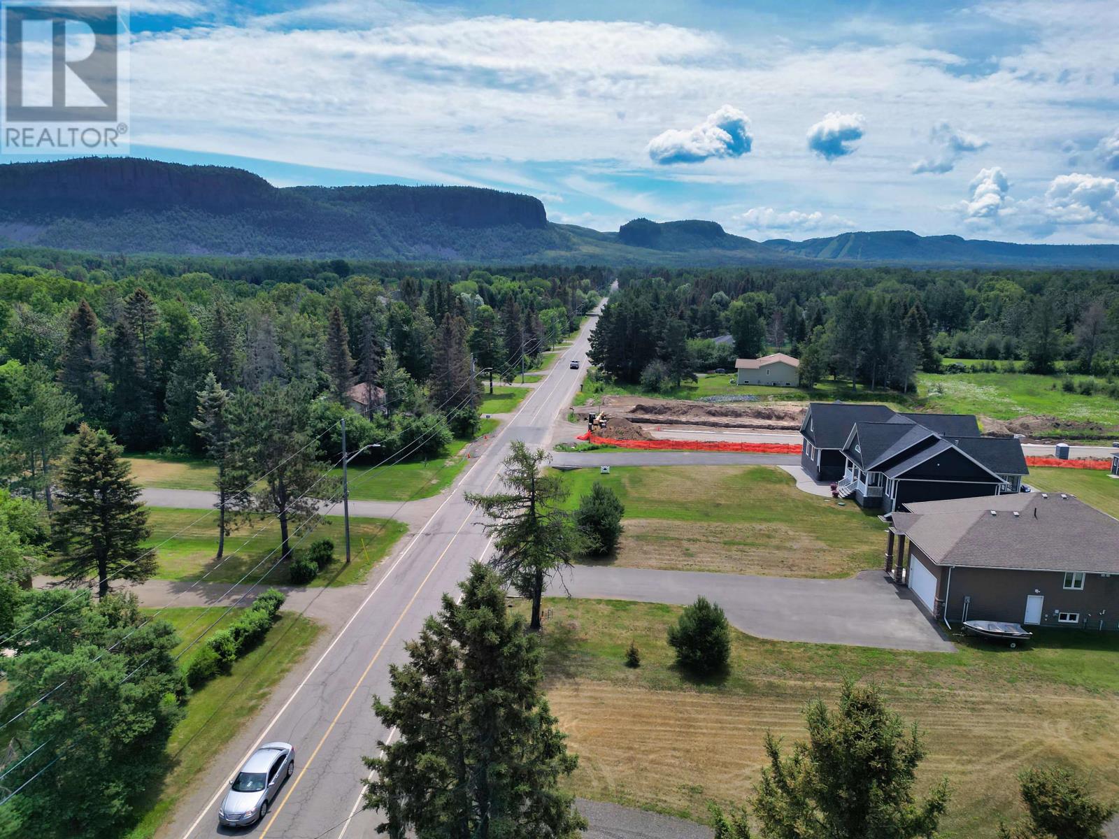 2085 15th Side Road
