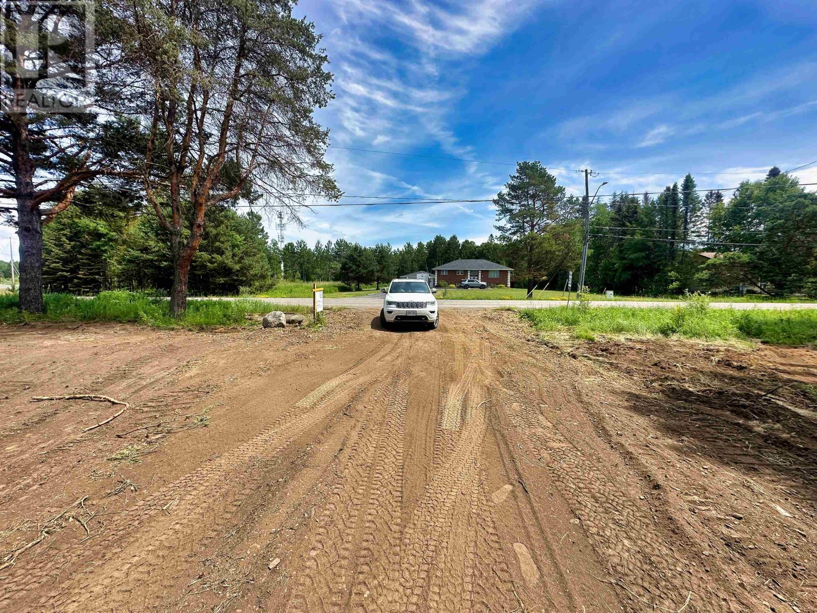 2085 15th Side Road