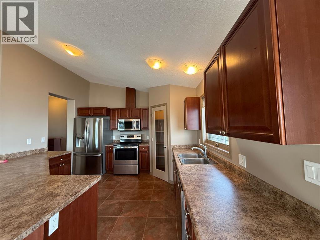 81 Peace River Avenue - 29