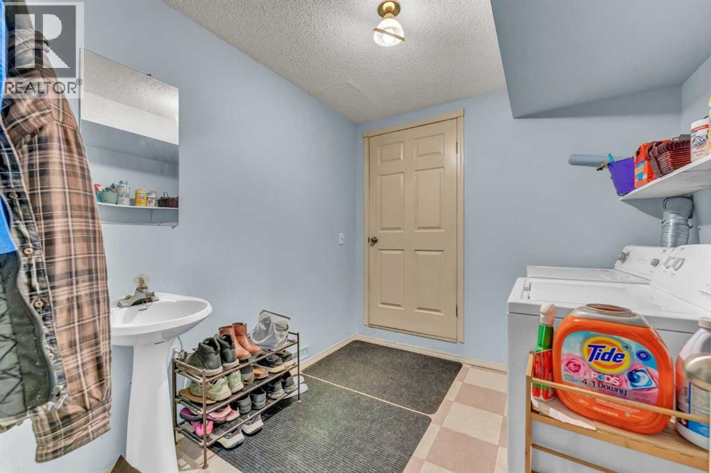 2121 Hull Way NE - 28