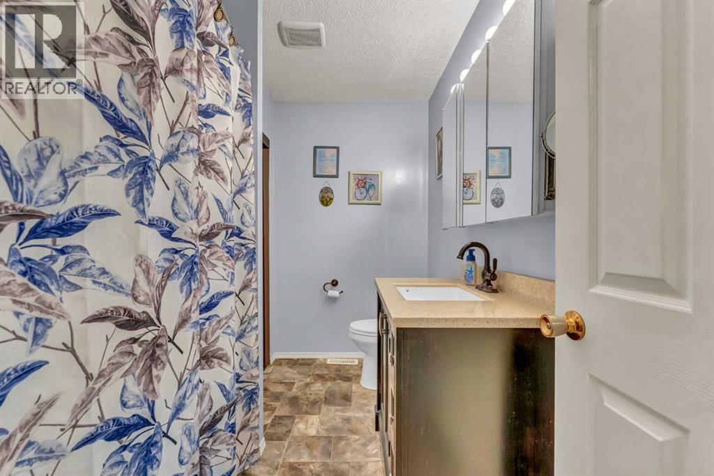 2121 Hull Way NE - 17