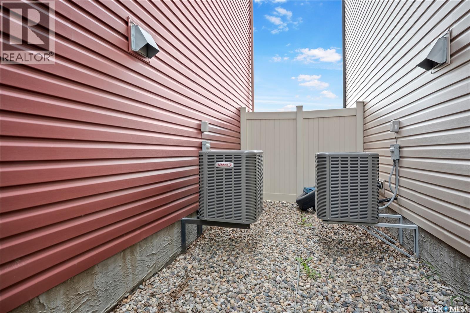 4406 Green Olive WAY - Image 37