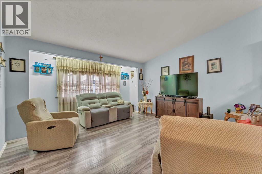 2121 Hull Way NE - 5