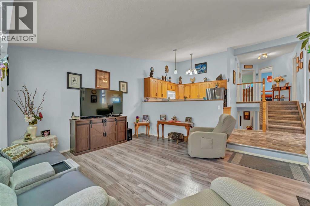 2121 Hull Way NE - 6