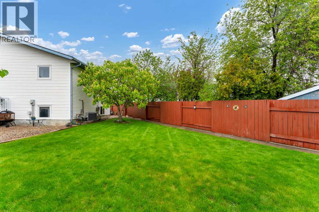 2121 Hull Way NE - 40