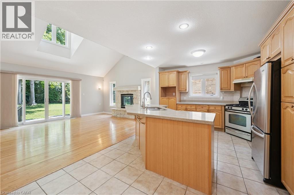 #3E 350 DOON VALLEY Drive - 5