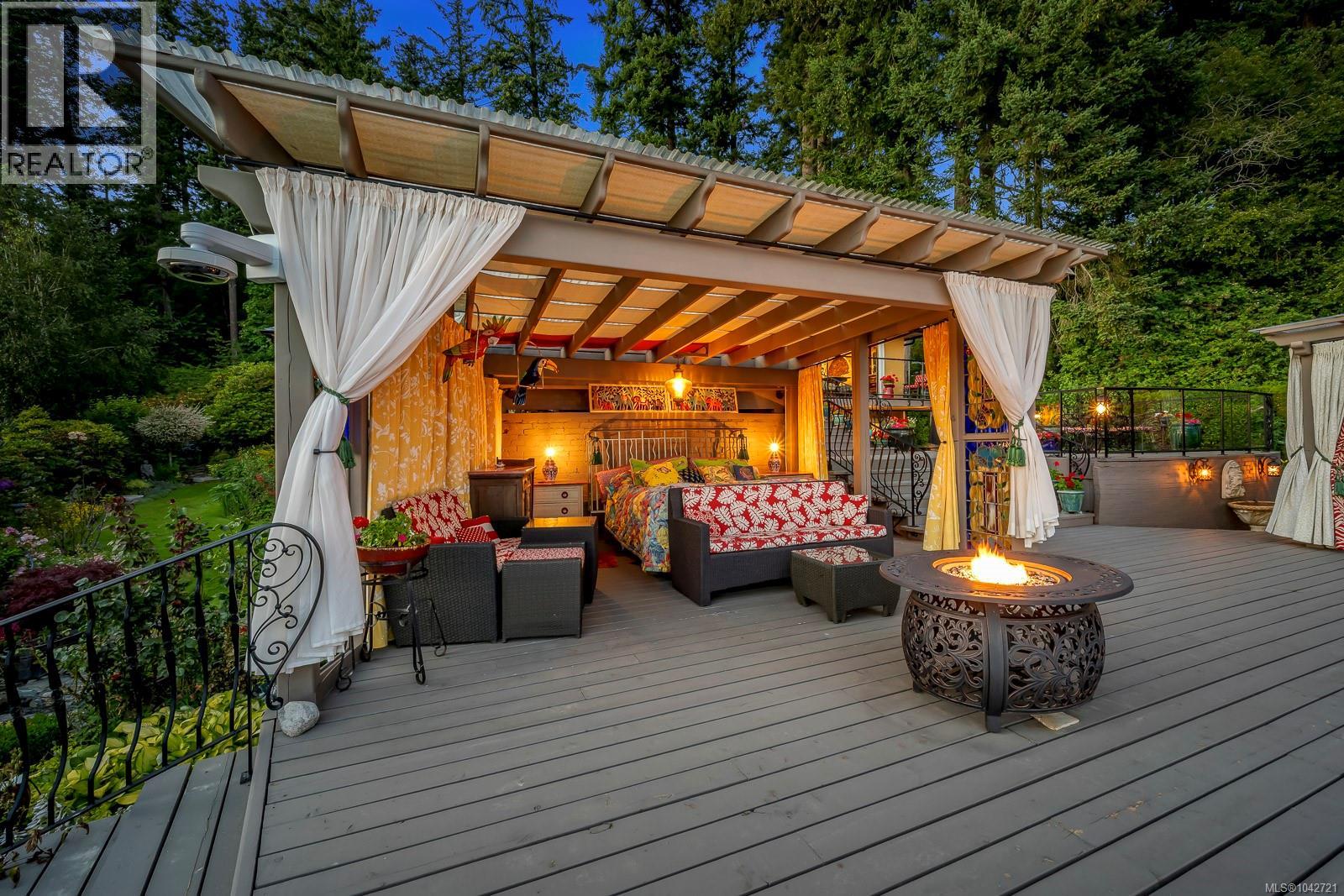 2299 Comox Ave - 7