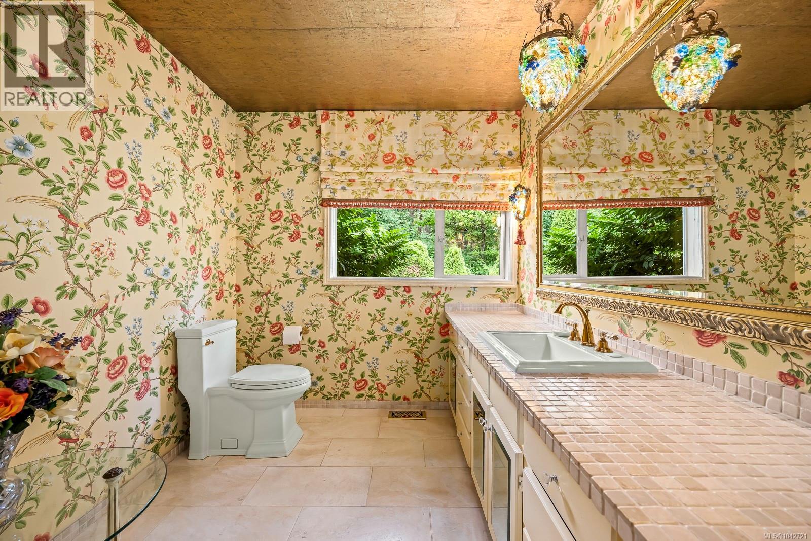2299 Comox Ave - 54