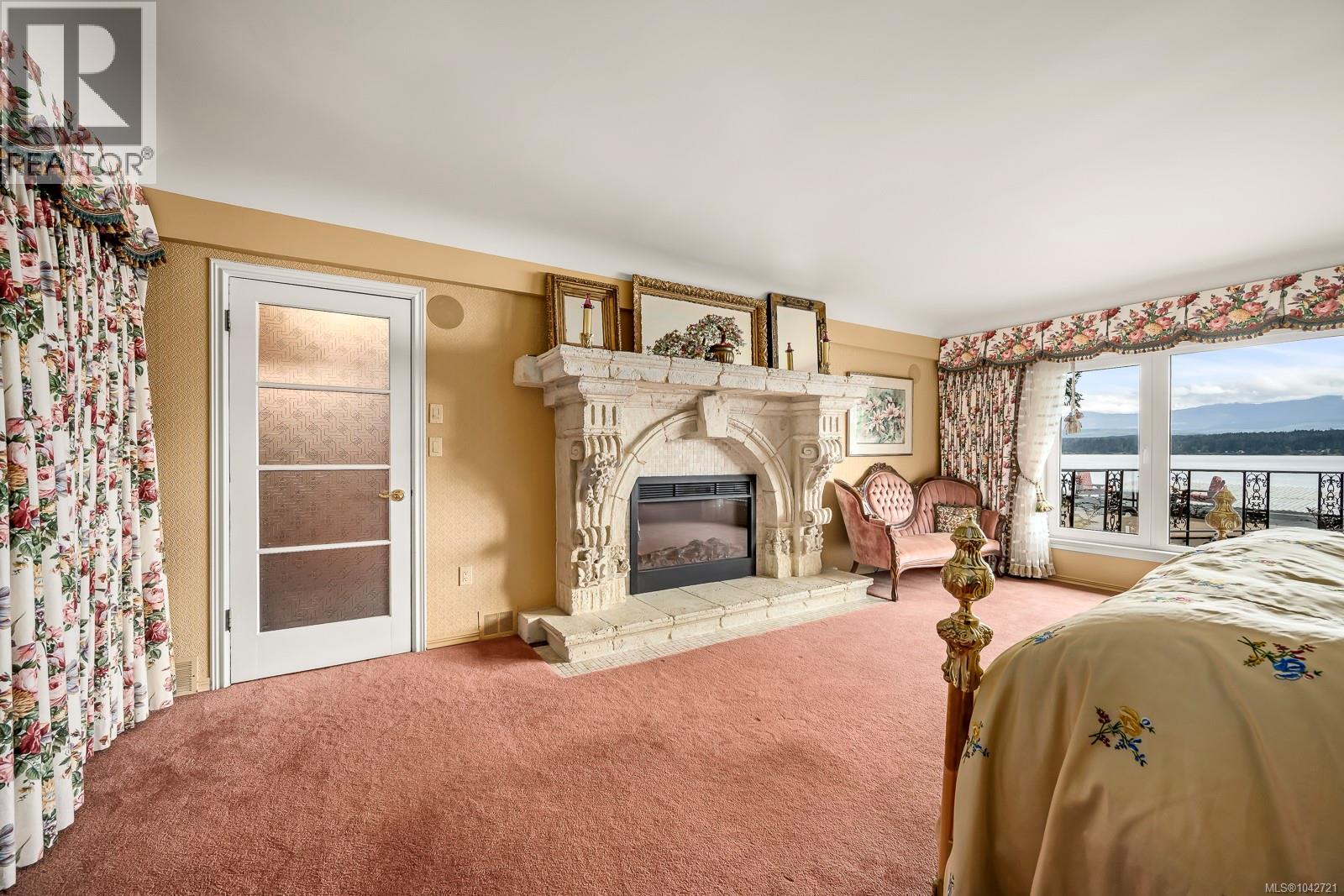 2299 Comox Ave - 38