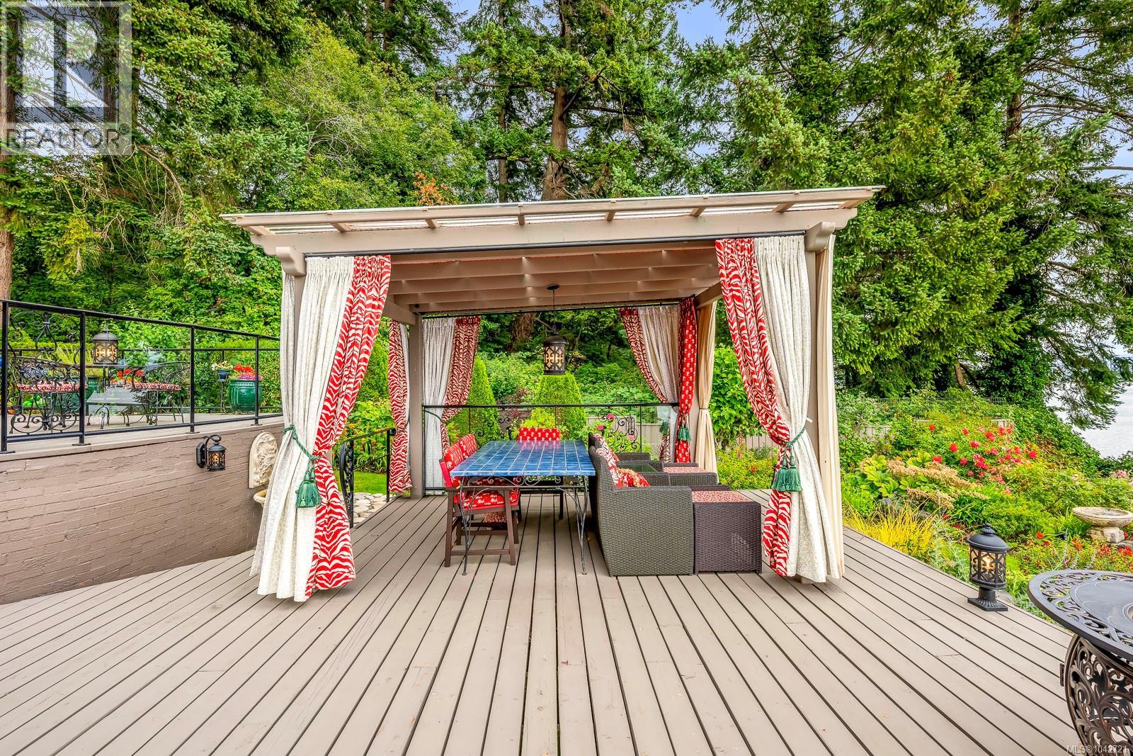 2299 Comox Ave - 88